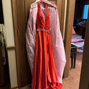 Tony Bowls size 8 gown.